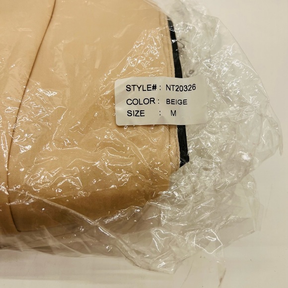 NWT Urban Outfitters Lumiere Champagne and Black Button Down Blouse Medium - Picture 6 of 7